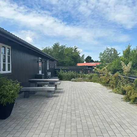 Lovely With Garden, Close To Holiday home Boto By