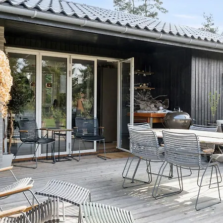 Lovely With Garden, Close To